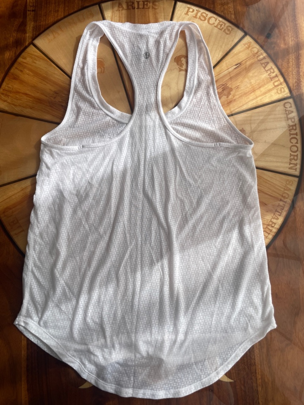Lululemon Razorback tank - Picture 4 of 5